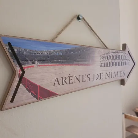 Des Arenes - * Nîmes